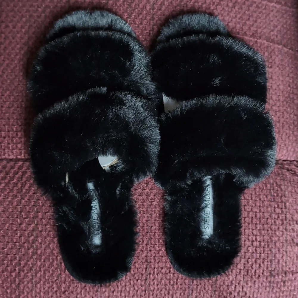 Steve Madden Dreamer Black faux fur Slippers, size large ( 11" long),NEW IN BOX - Picture 1 of 5